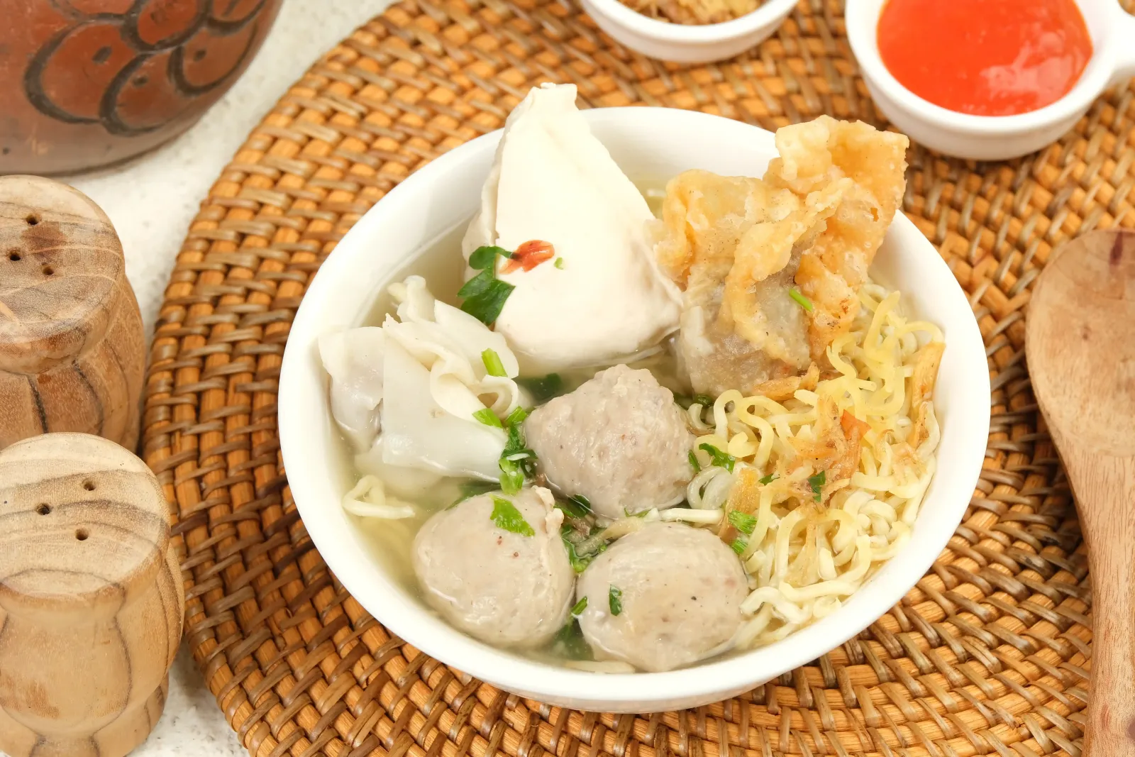 Rasa Legenda di Jalan Anggrek: Bakso Malang Pak Agus Berkah
